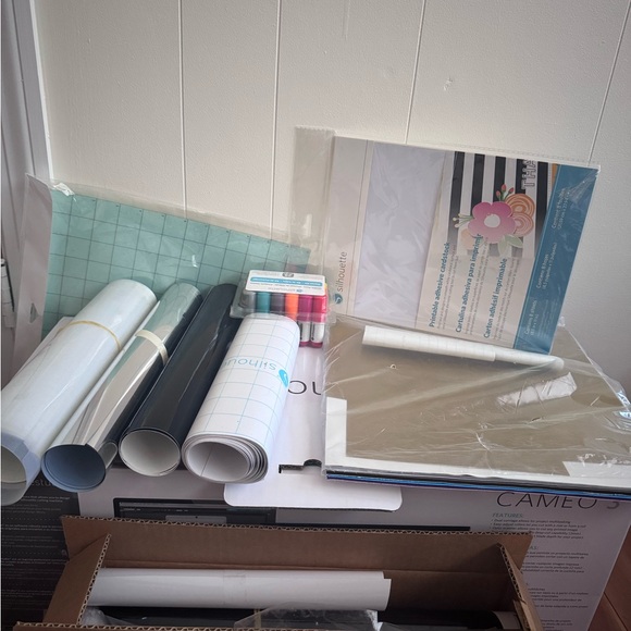 Silhouette Cameo 3 Cutting Machine bundle - Picture 4 of 4